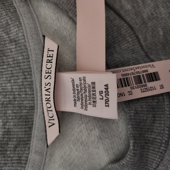 Victoria's Secret Gray Crew Neck Sweater with Cinched Waist and Long Sleeves - Picture 5 of 7